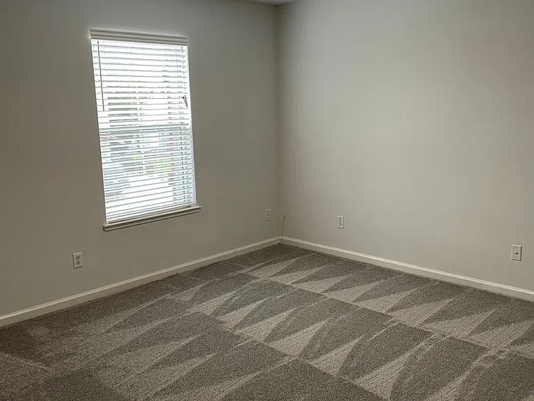 2126 Hannah Way — Photo 16