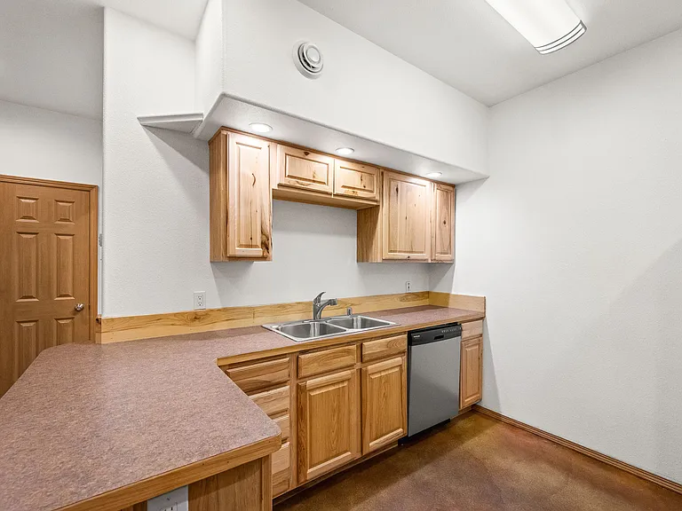 1165 Stock Rd #B — Photo 6