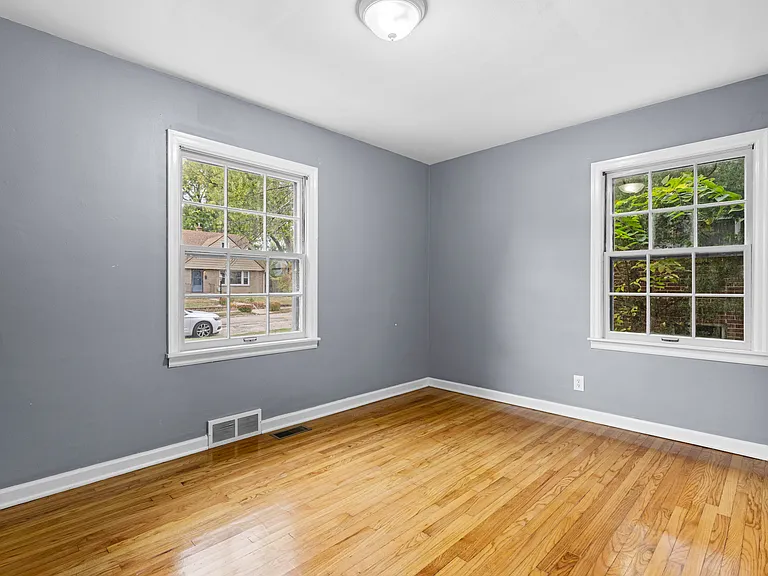 625 Welty Ave — Photo 6