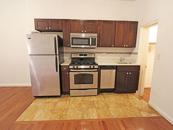 4th image of 446 Saint Nicholas Ave #1