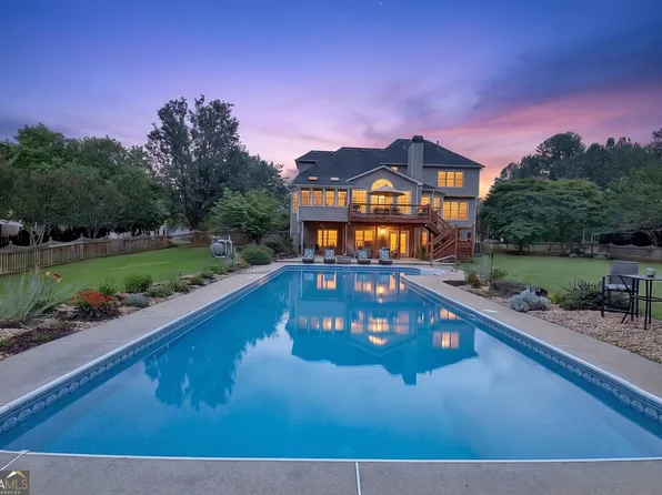 100 Grouse Point, Fayetteville, GA 30215