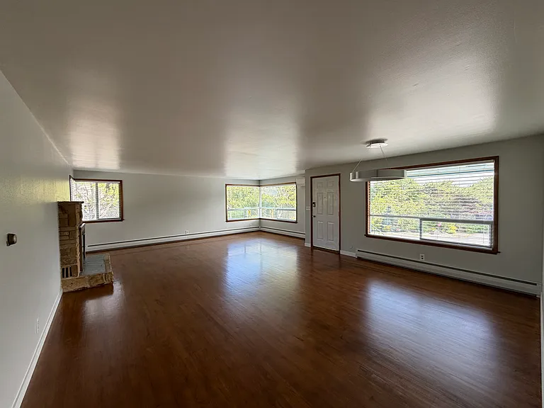 5201 16th Ave SW — Photo 16