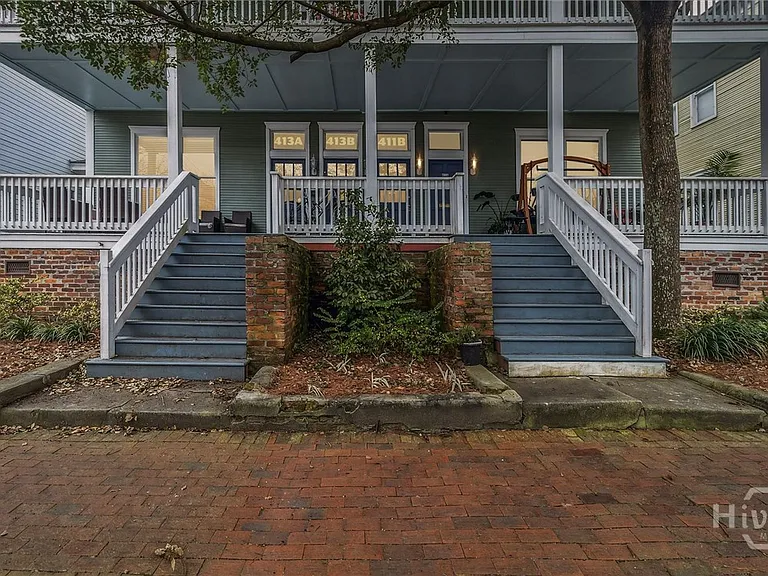 413 E Waldburg St #B — Photo 1
