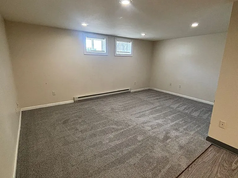 1481 Northern Ave — Photo 6