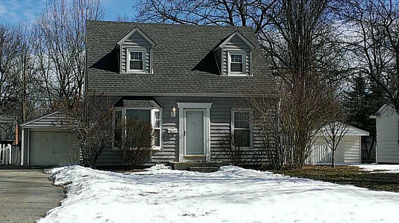 1st image of 5721 Rosslyn Ave