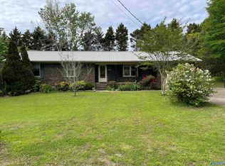 104 Alexander Rd, Gadsden, AL 35903