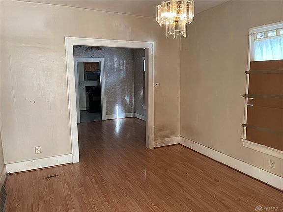 3rd image of 2209 Tytus Ave