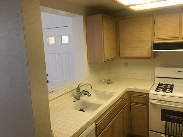 24125 Del Monte Dr #156 — Photo 2
