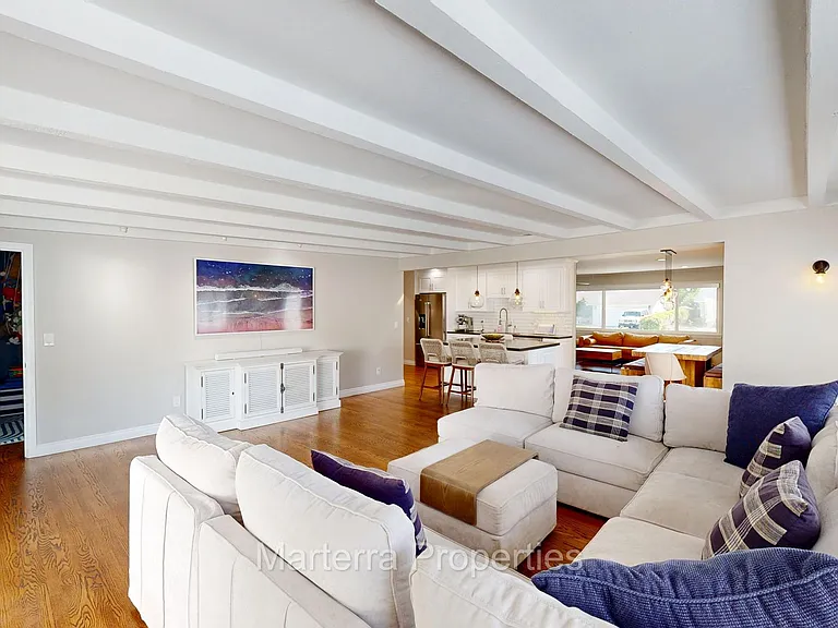 2342 Fordham Dr — Photo 25