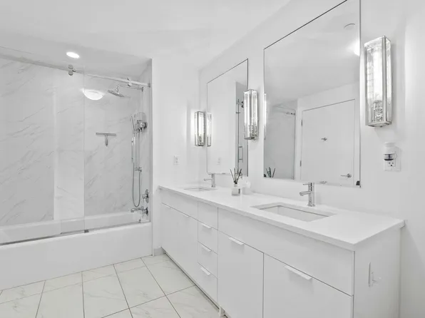 9 Avenue At Port Imperial image 14 of 27