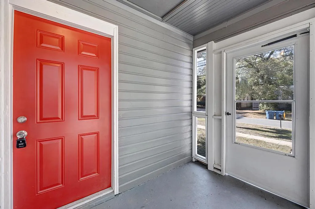 8025 Paul Jones Dr - 1 — Photo 3