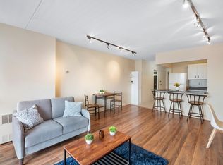 200 Swanton St APT 717, Winchester, MA 01890