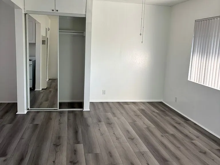 1008 S. Flower Street — Photo 5