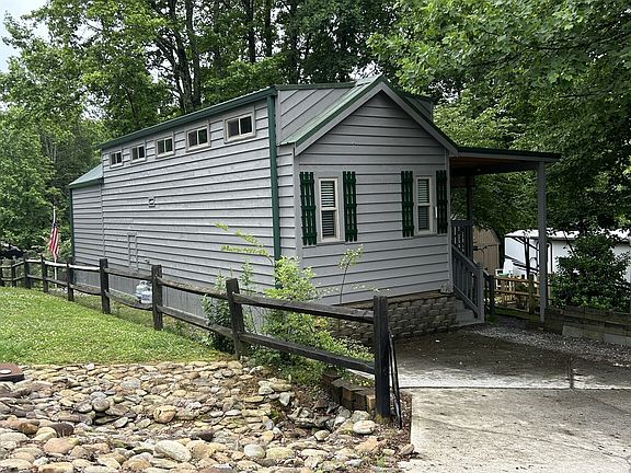 2nd image of 76 Stag Leap Dr