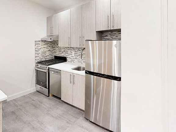 5th image of 41-28 45th St #2R