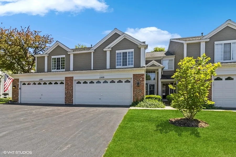 1309 Summersweet Ln photo 1