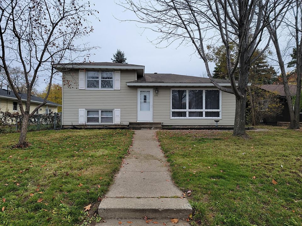 1st image of 846 34th Ave N