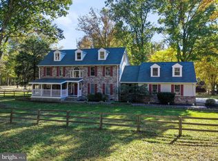 19276 Youngs Cliff Rd, Sterling, VA 20165