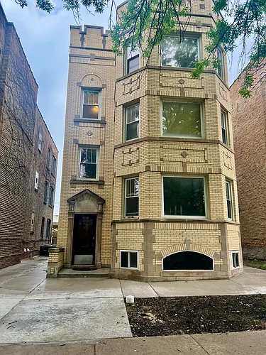 5519 N Artesian Ave #2 Photo 1