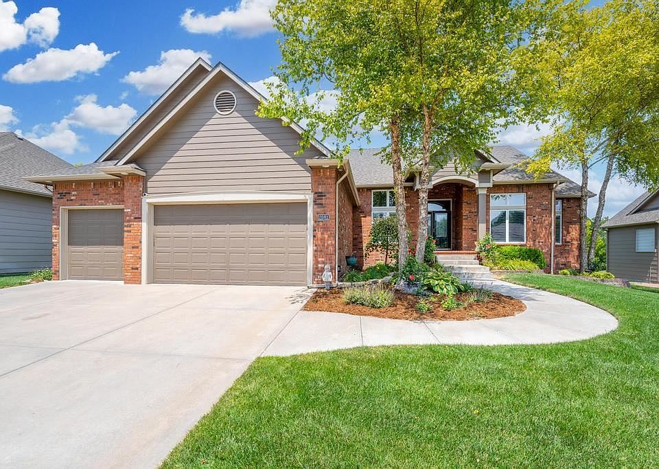 1st image of 2081 N Glen Wood Ct