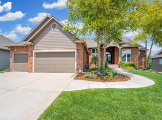 2081 N Glen Wood Ct, Wichita, KS 67230