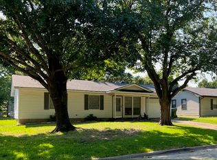 816 N Hughes St, Howe, TX 75459