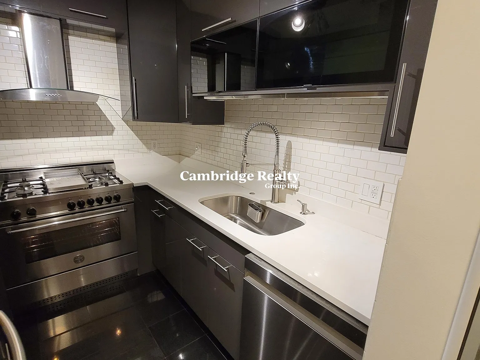 2 bed, 2.0 bath, 1100 sqft, $4,450 — Photo 1