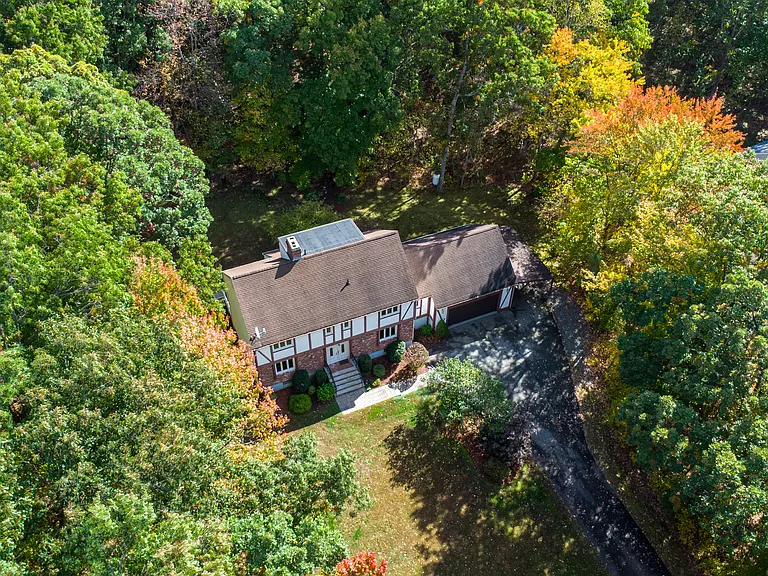 23 Golden Oaks Dr — Photo 42