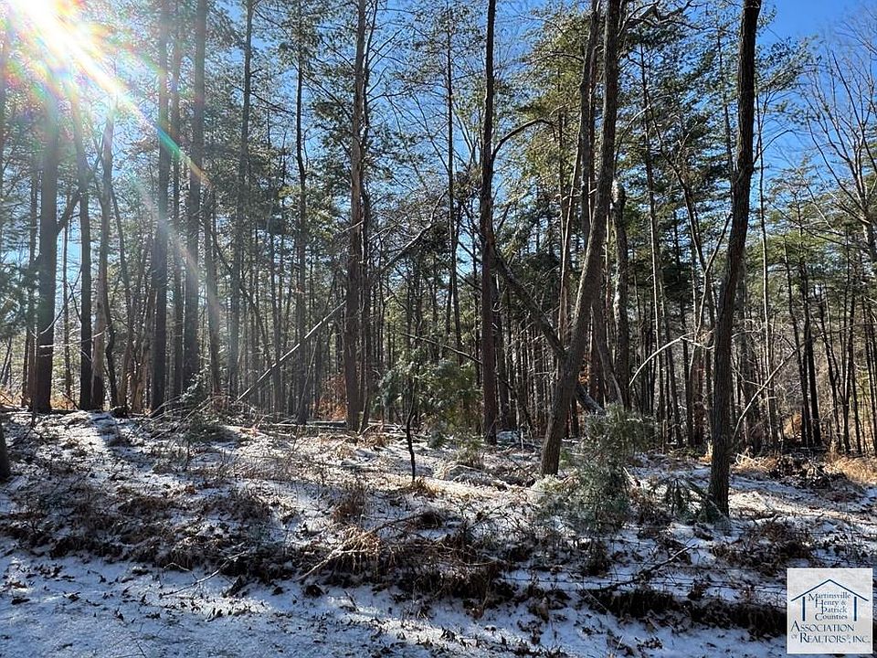 2nd image of 2 Blue Bend Rd