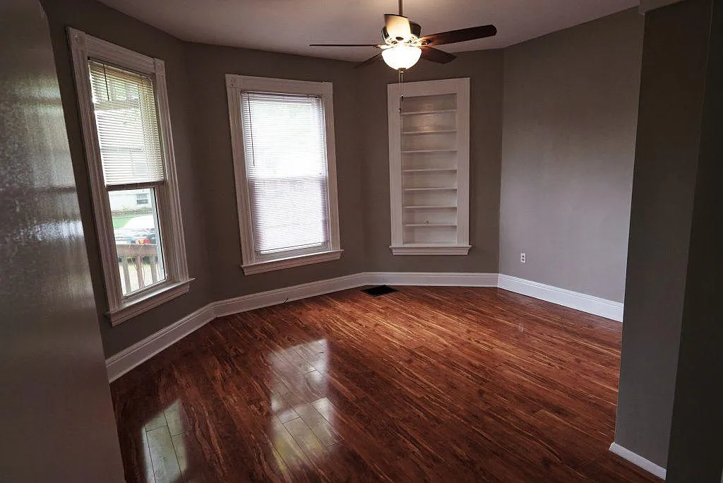 2 bed, 1.5 bath, 1100 sqft, $1,650 — Photo 3