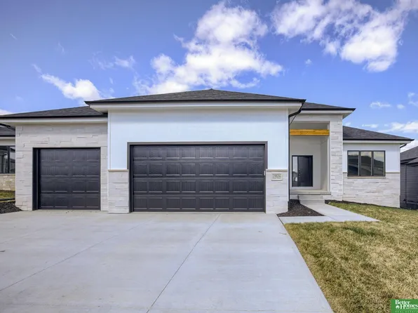 19834 Briar St, Gretna, NE 68028