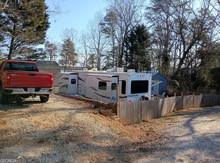 212 Admiral Dr, Hartwell, GA 30643