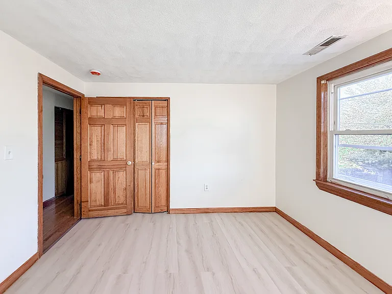 202 Bremen St #3 — Photo 10