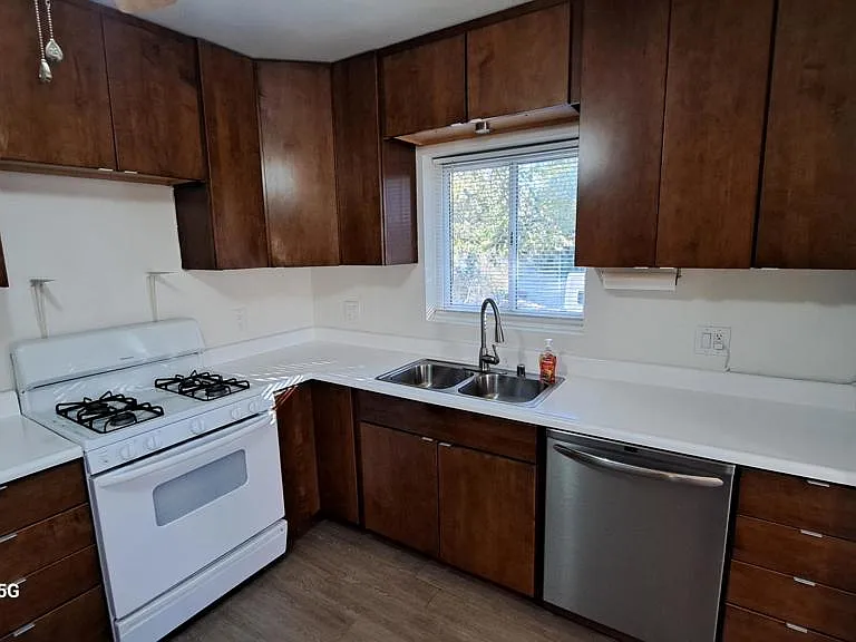 4450 Alta Canyada Rd — Photo 5