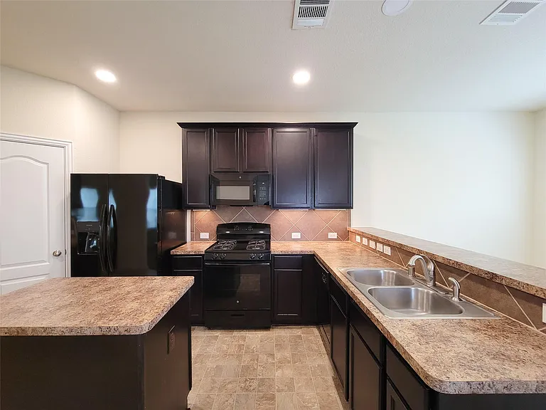 5209 Dauntless Dr — Photo 16