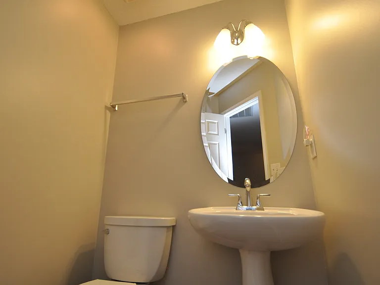 117 Tiverton Woods Dr — Photo 8