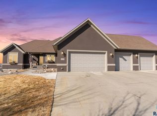 1005 N Sioux Blvd, Brandon, SD 57005