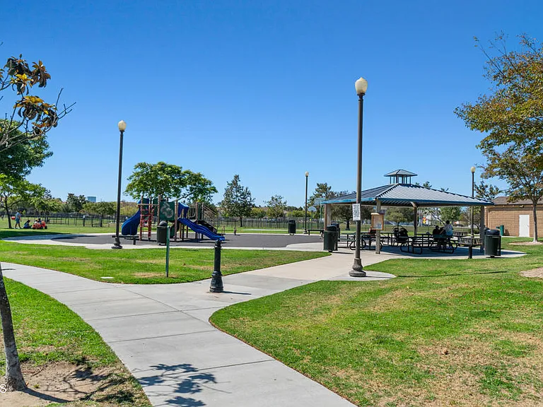 3146 N Ventura Rd — Photo 35