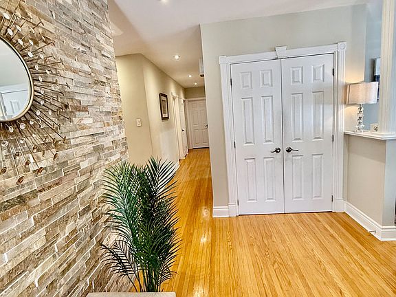 4th image of 75 Walwyn Ave