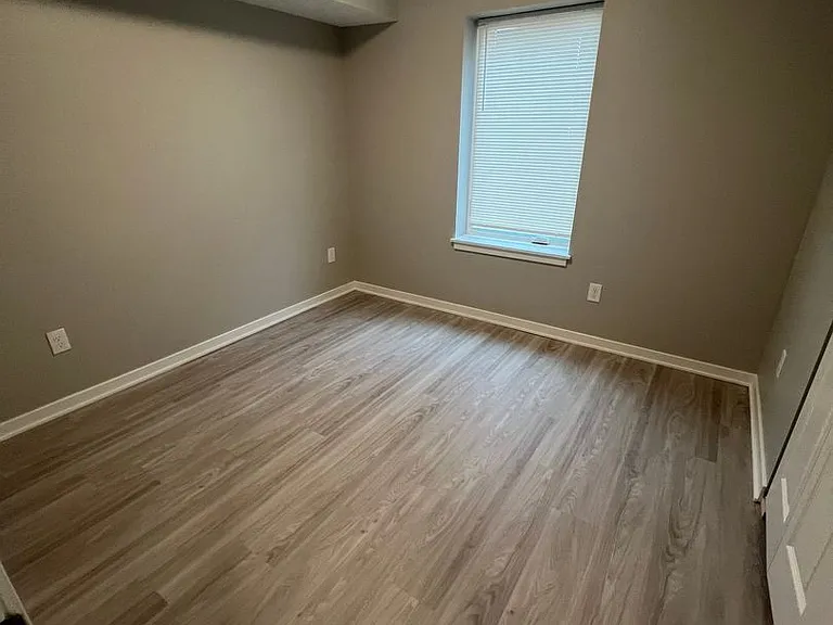 Victory Villas 1555 E. 118th Street — Photo 7
