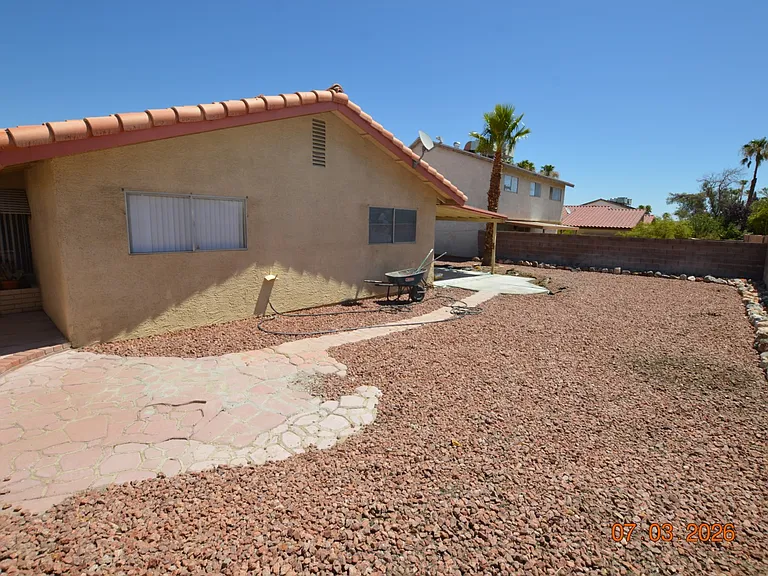 6845 Zamora Dr — Photo 14