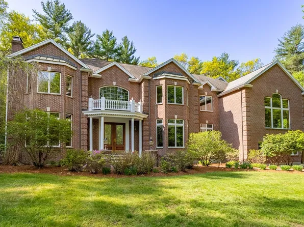 17 Barnes Pl, Carlisle, MA 01741