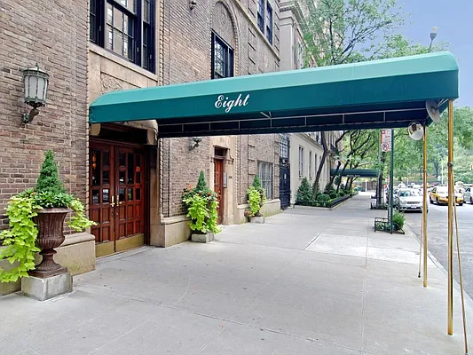 Sold by Sotheby's International Realty | media 8