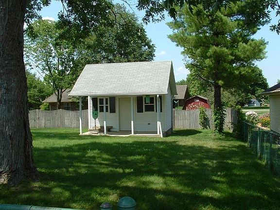 2nd image of 2665 Haverstraw Ave