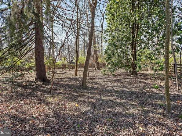 2403 Williams Ave, Vienna, VA 22180