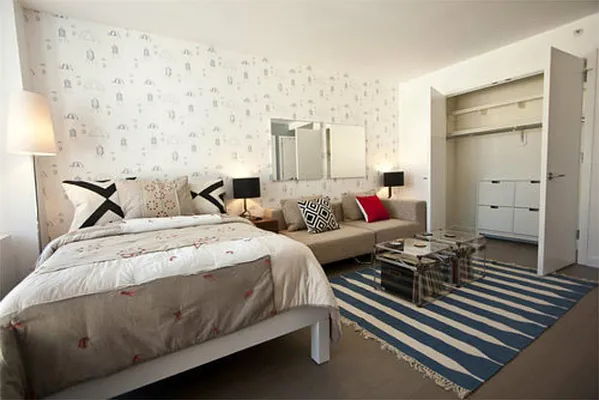 Rented by R New York | media 9