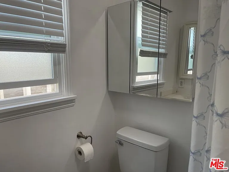 1145 5th Ave #7 — Photo 8