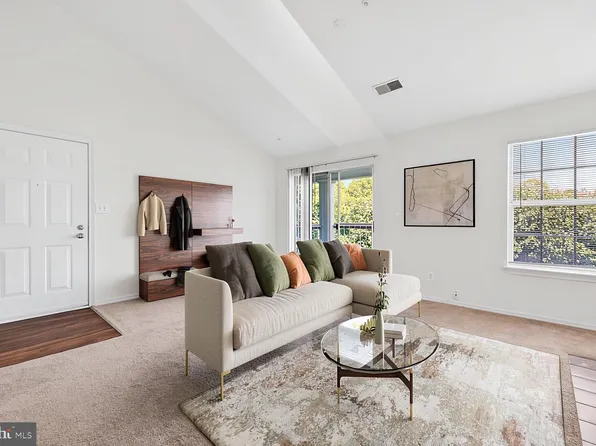 18518 Boysenberry Dr APT 223, Gaithersburg, MD 20879