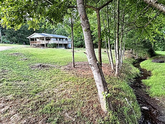 2nd image of 91 Sunny Ln