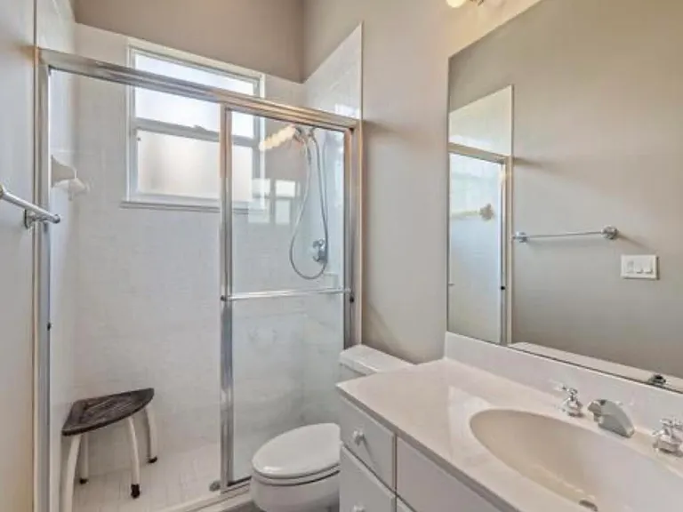 8204 Kiawah Trce — Photo 21